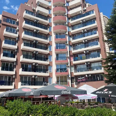 Admiral Plaza A1 Sunny דירה